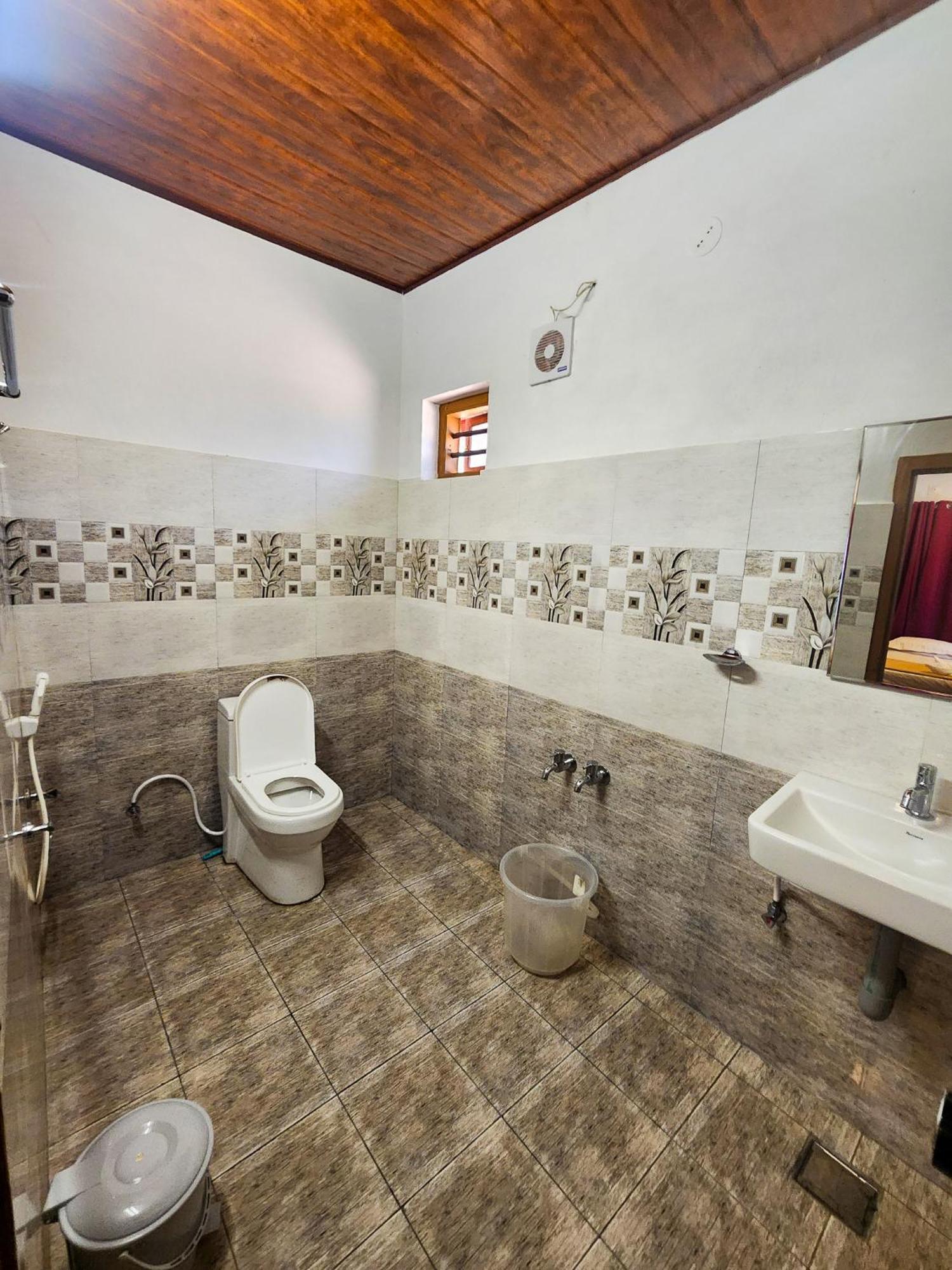 Celestial Heights Homestay Kurchi Buitenkant foto